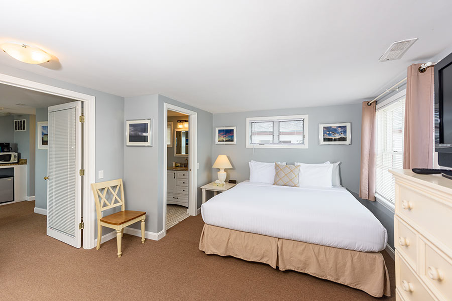 One Bedroom Suite Partial Ocean View Second Floor Check-in/Check-out Information