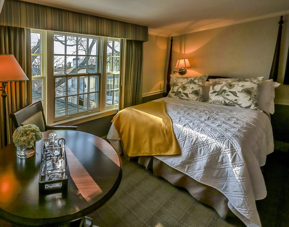 Street Side Check-in/Check-out Information