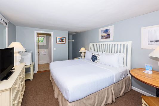 One Queen Partial Ocean View Second Floor at MV Surfside Hotel Package